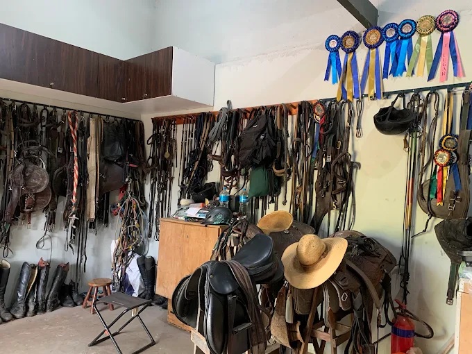 Quarto de selas e equipamentos da hípica